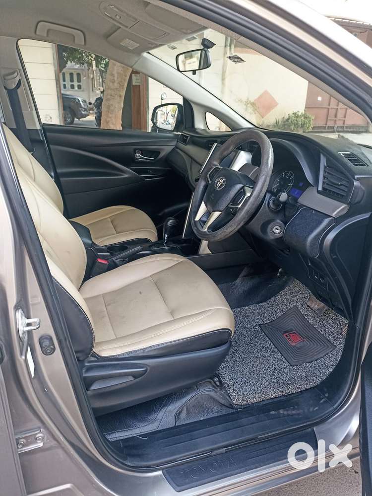 Toyota Innova Crysta 2.8 Gx At, 2017, Diesel