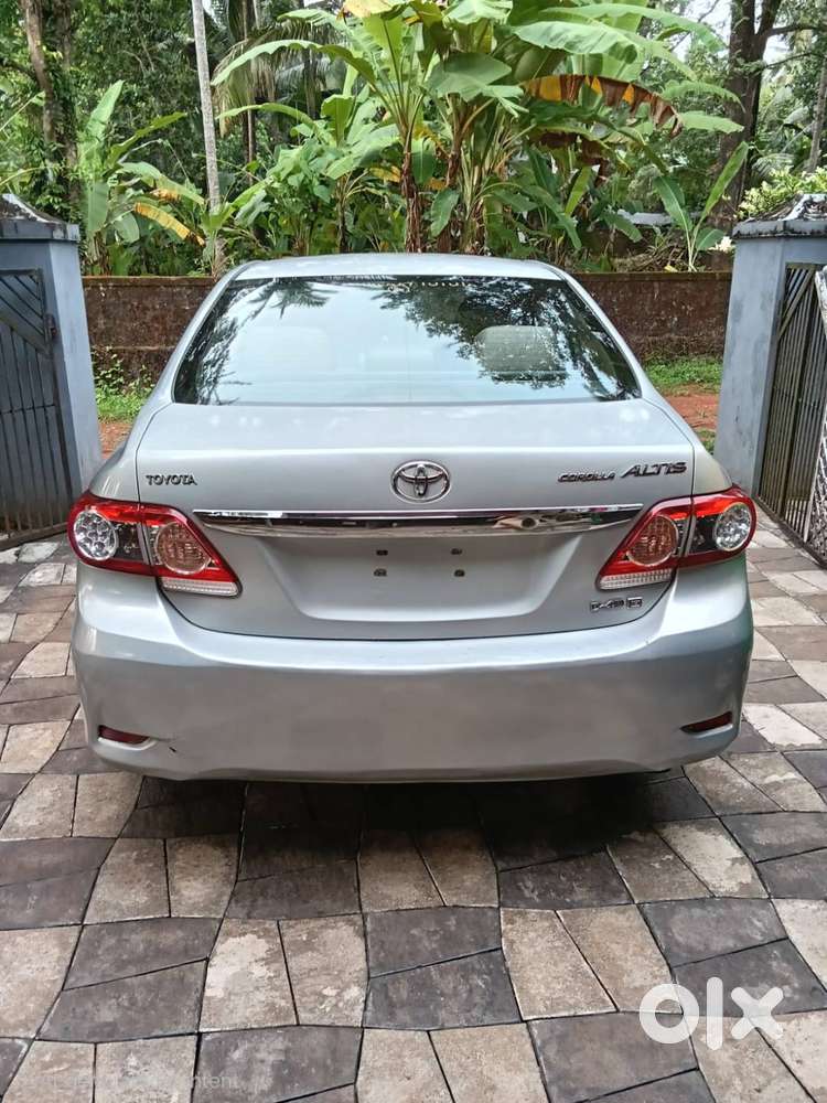 Toyota Corolla Altis 2013