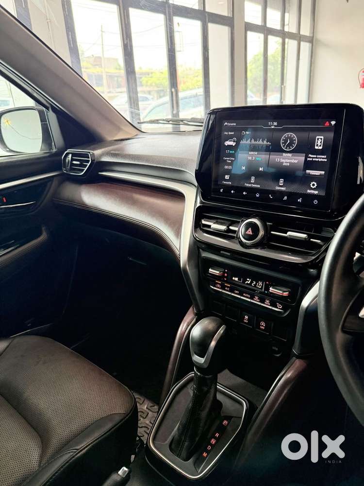 Maruti Suzuki Grand Vitara 1.5 Alpha Smart Hybrid At, 2023, Petrol