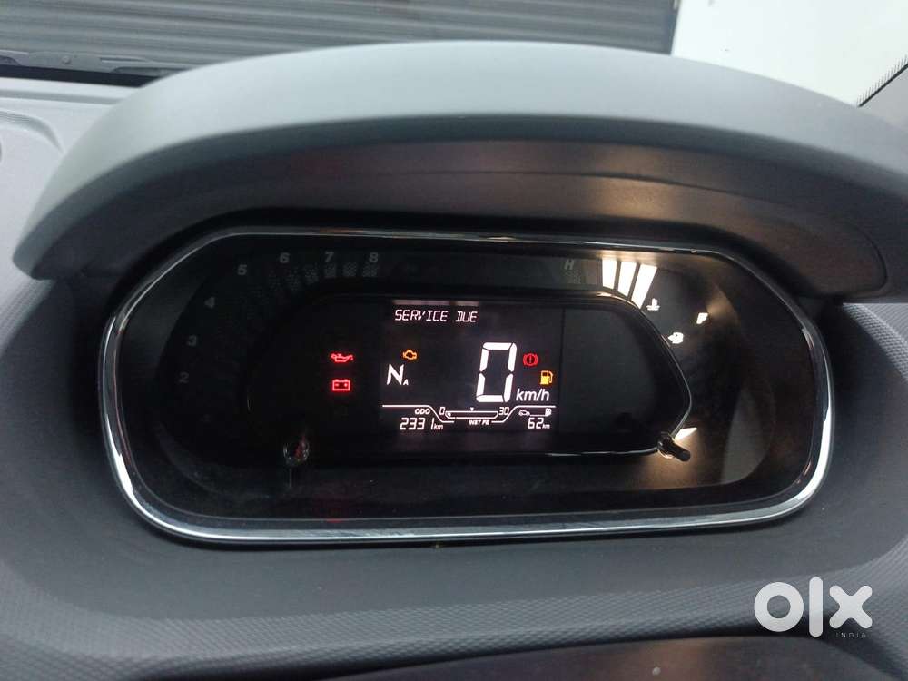 Tata Tiago 1.2 Revotron Xta, 2025, Petrol