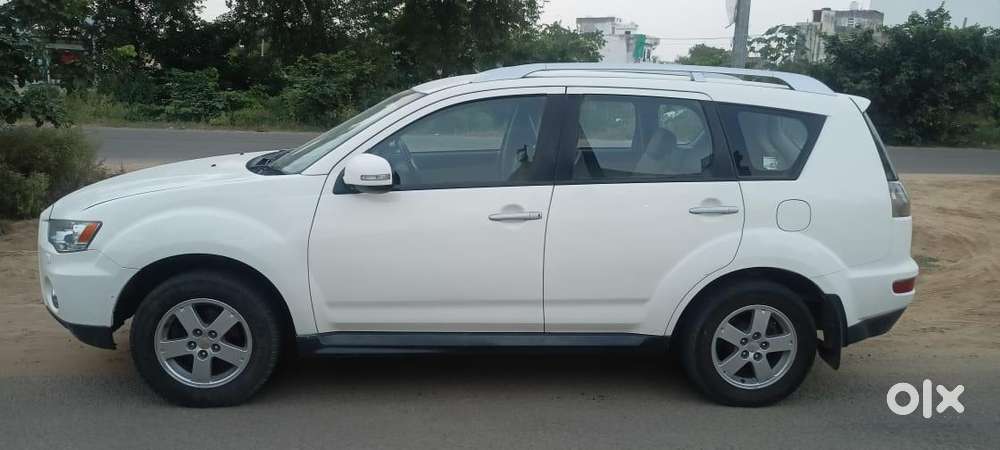 Mitsubishi Outlander 2.4 Cvt, 2010, Petrol