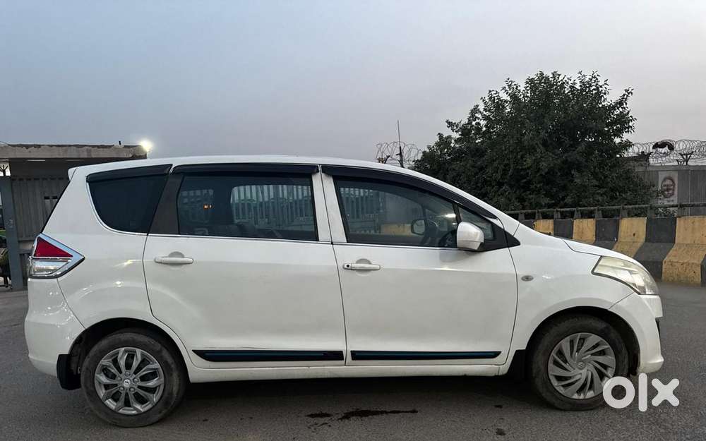 Maruti Suzuki Ertiga 2012-2015 Lxi Cng, 2013, Cng & Hybrids