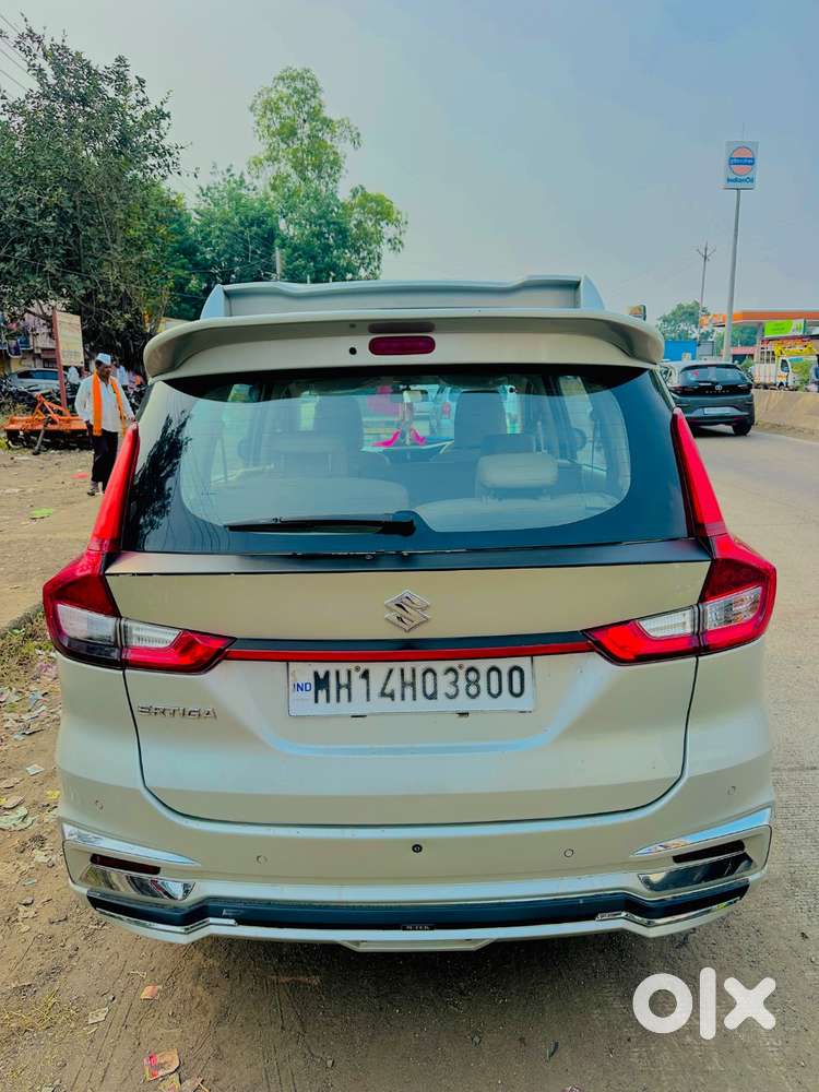2 Key Sound System, Reverse Camera, Auto Mirror Folding Auto Window