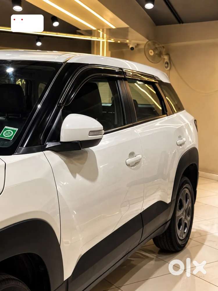 Maruti Suzuki Brezza Vxi At, 2024, Petrol