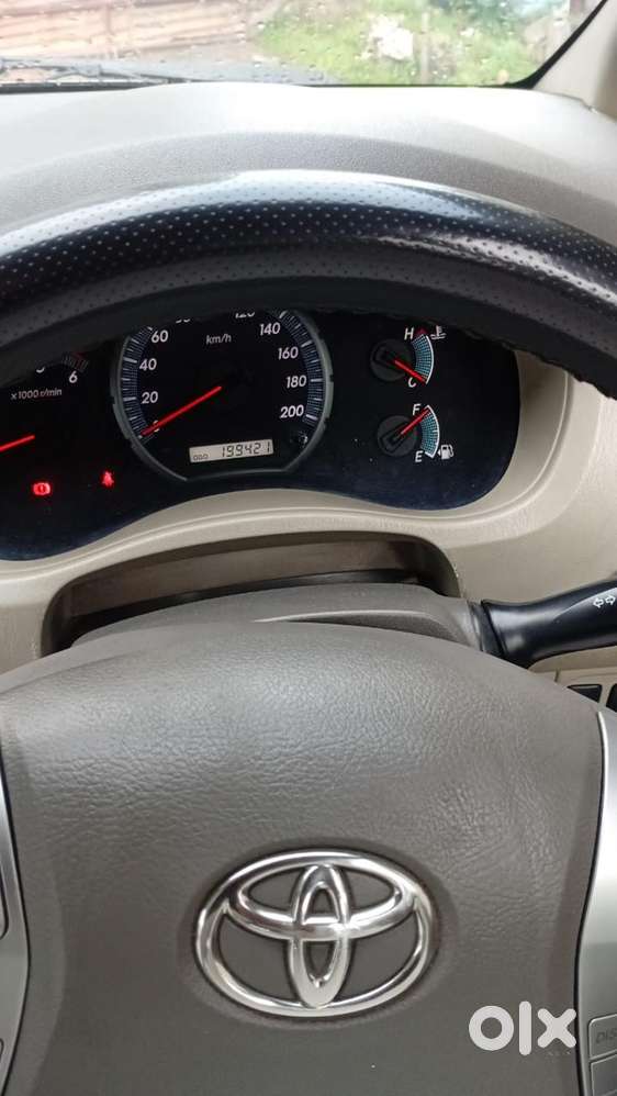 Toyota Innova Diesel 2013 1st