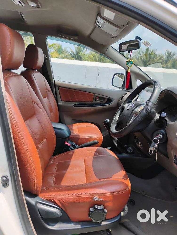 Toyota Innova 2.5 Gx 8 Str Bs-iii, 2015, Diesel