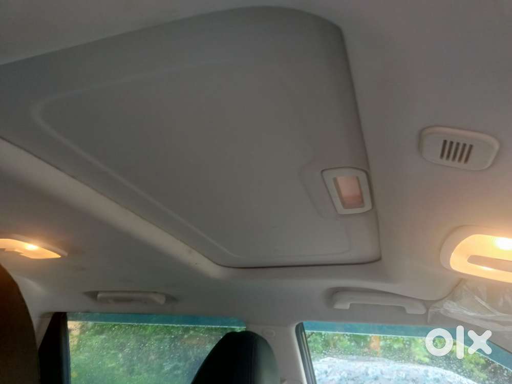 Mahindra Xuv 3xo Ax5 Pm Mt, 2024, Petrol