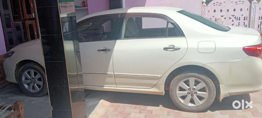 Toyota Corolla Altis 2011