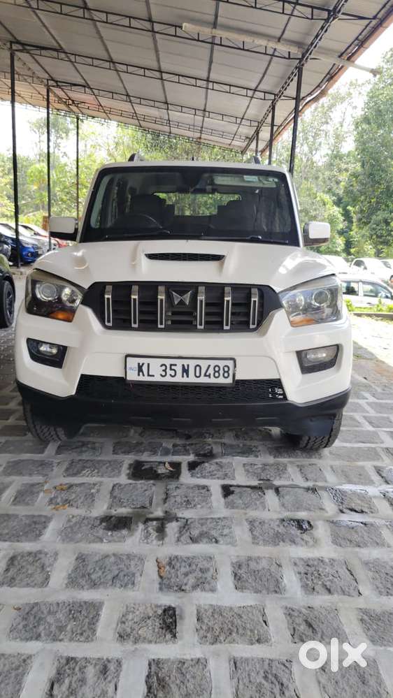 Mahindra Scorpio S10, 2015, Diesel