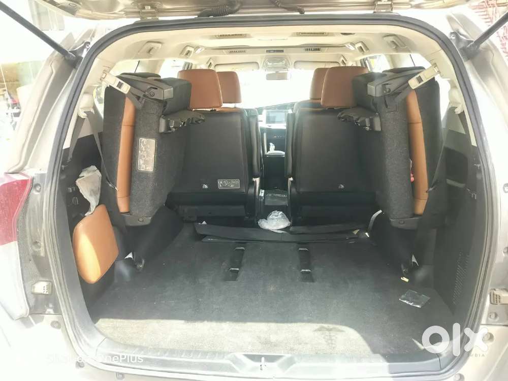 Toyota Innova Crysta 2018 Diesel Well Maintained