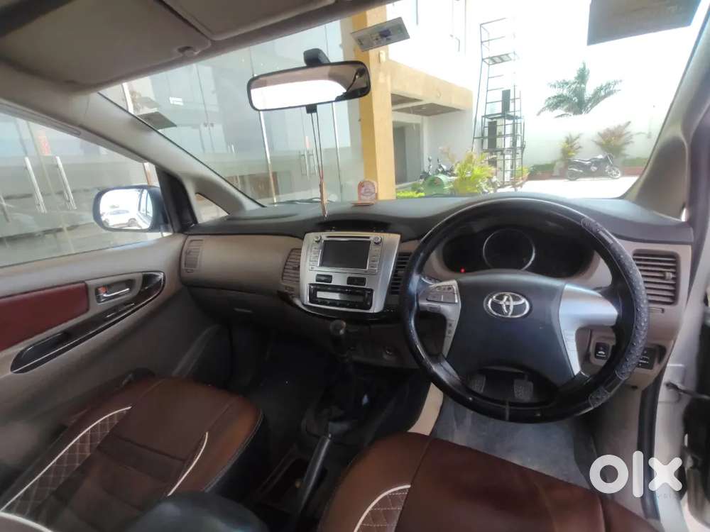 Toyota Innova 2015 Diesel 155000 Km Driven