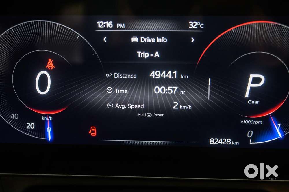 Mahindra Xuv700 2.2 Ax 5 Diesel At Str, 2023, Diesel