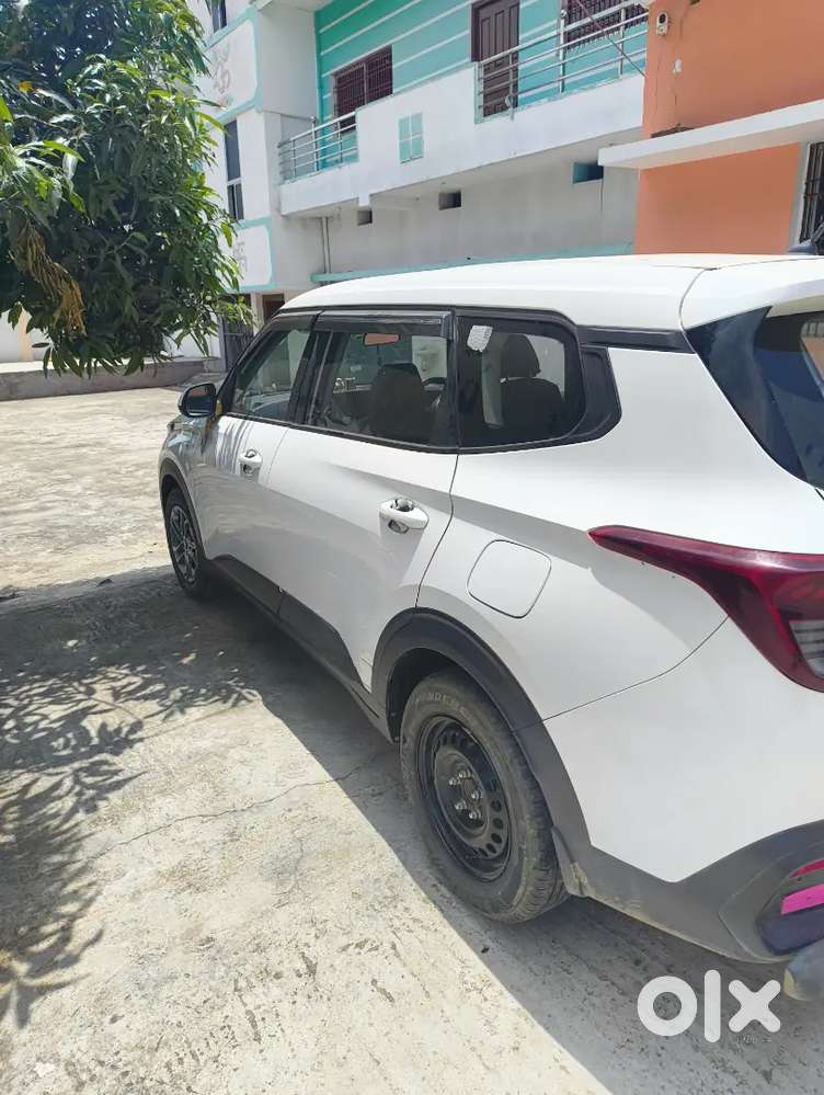 Kia Carens 3 Years Old 18000 Km