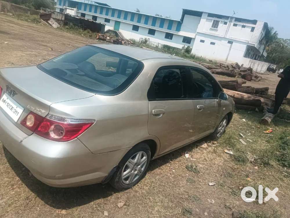 Honda City Zx 2006 Cng & Hybrids 60000 Km Driven