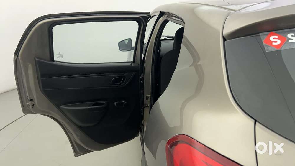 Renault Kwid 2019-ongoing 1.0 Rxt Amt (o), 2017, Petrol