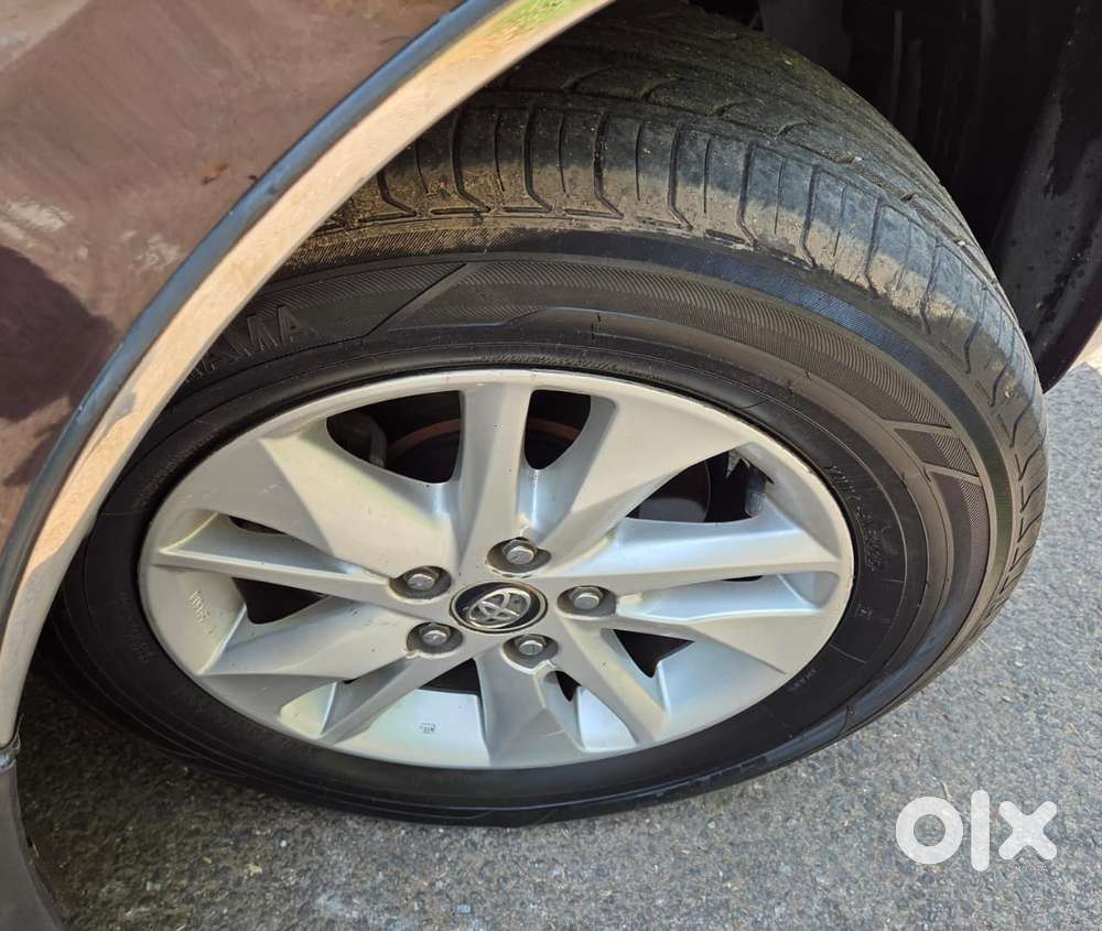 Toyota Innova Crysta 2.4 V 7 Str, 2017, Diesel