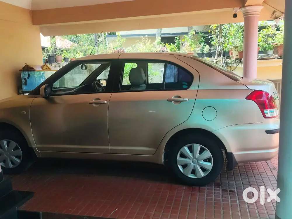 Maruti Suzuki Swift Dzire 2011 Petrol
