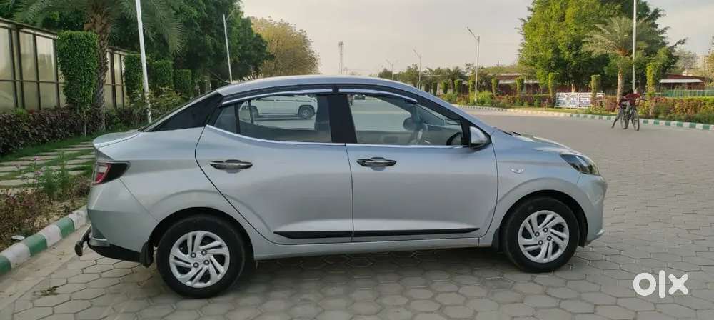 Hyundai Aura 1.2 Cng Company
