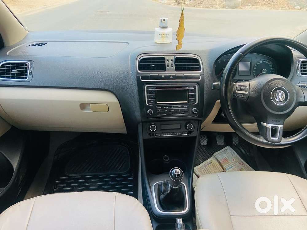 Volkswagen Polo 2015 Petrol 65000 Km Driven