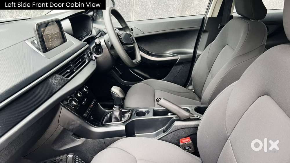 Tata Nexon Smart Plus1.2 Revotron Petrol 5 Mt, 2025, Cng & Hybrids