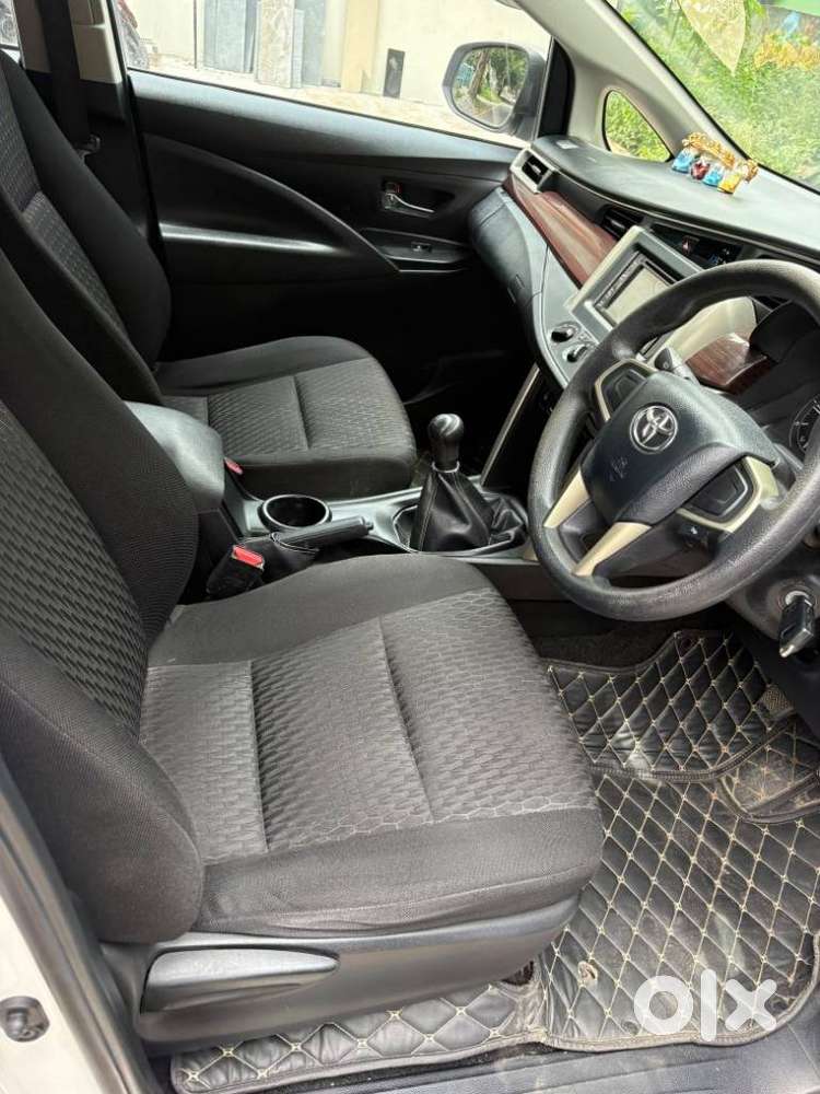 Toyota Innova Crysta 2.4 G Mt, 2017, Diesel