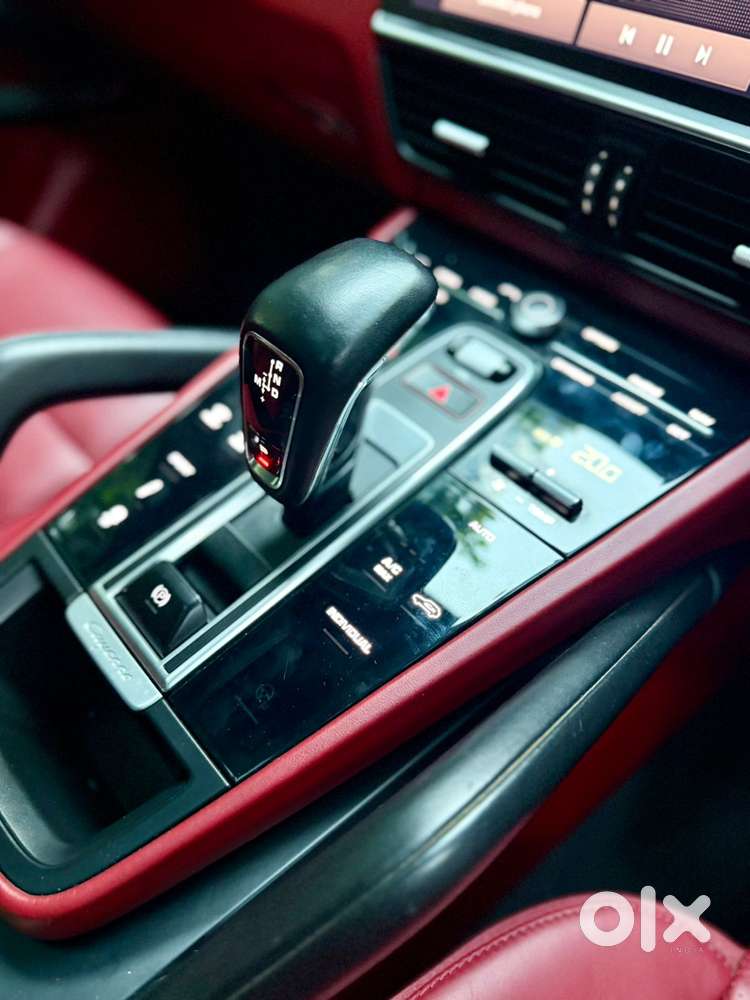 Porsche Cayenne Base, 2022, Petrol