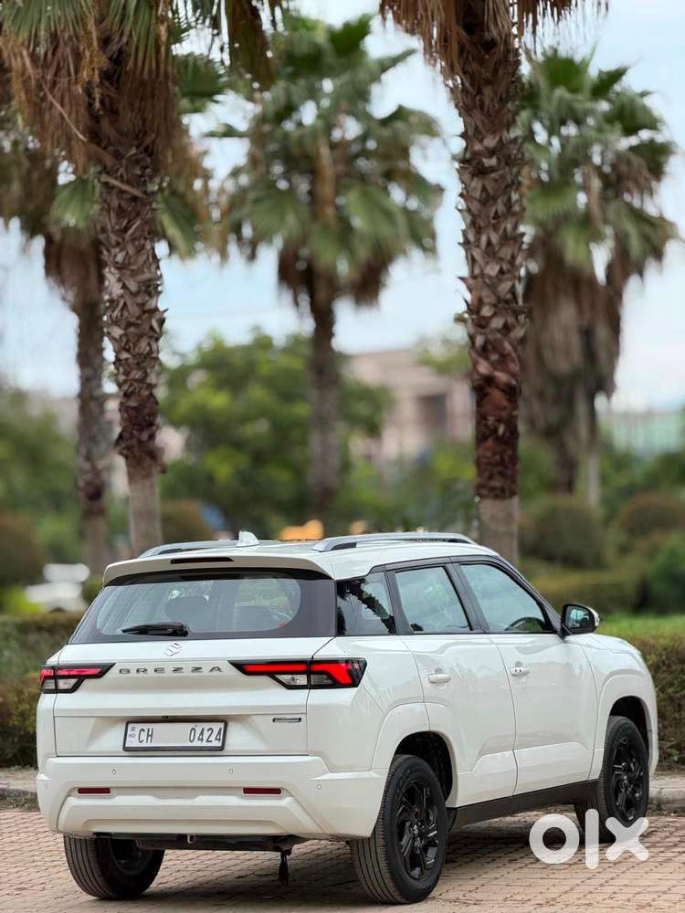 Maruti Suzuki Brezza 1.5 Zxi At Smart Hybrid, 2022, Petrol