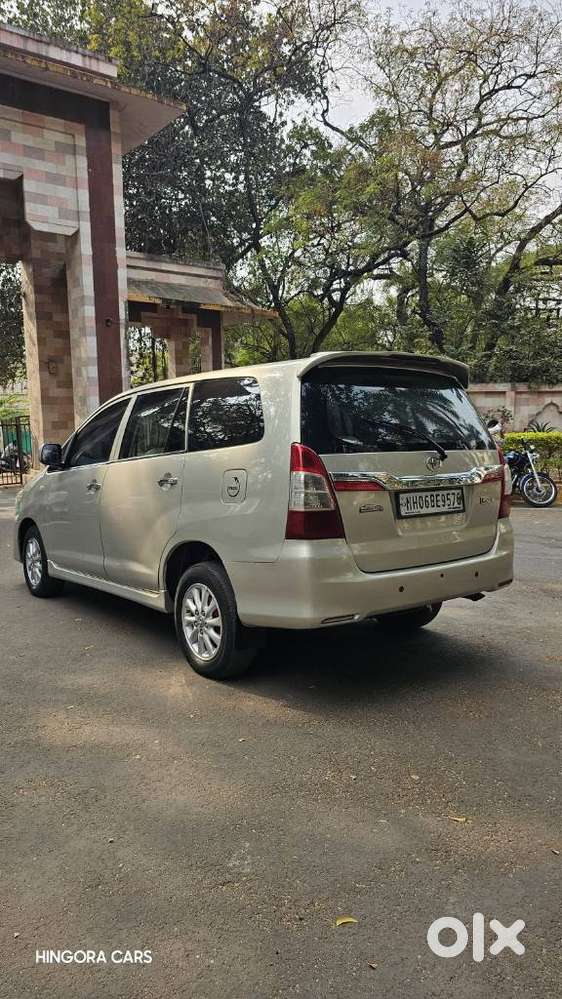 Toyota Innova 2.5 G (diesel) 8 Seater, 2015, Diesel