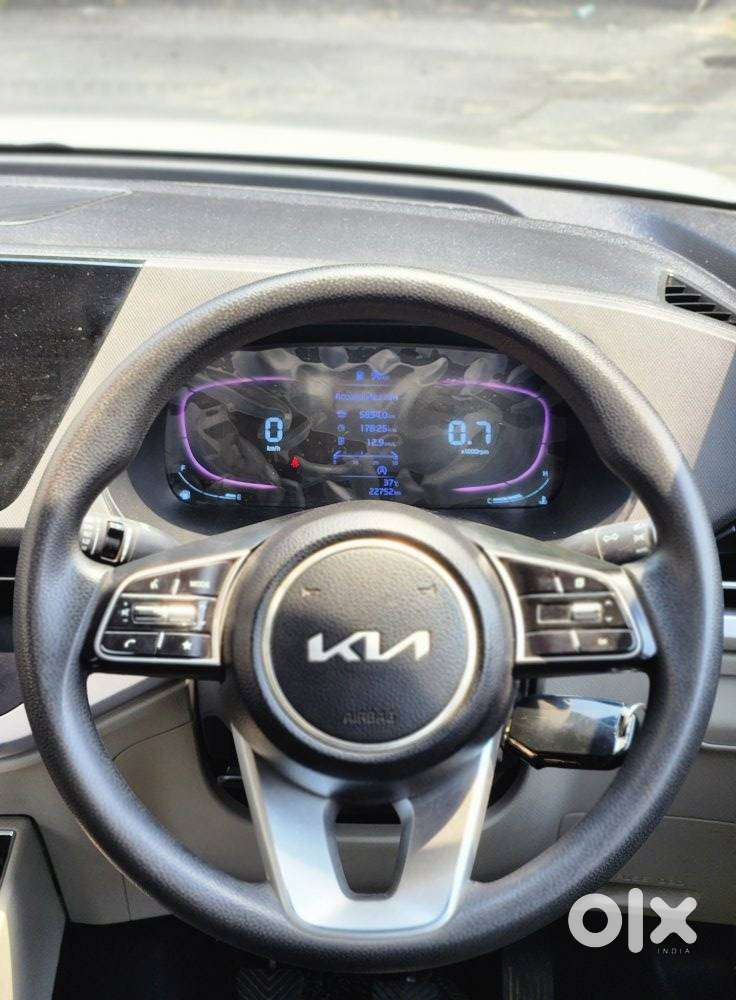 Kia Carens 1.5 Prestige 7 Str, 2023, Petrol