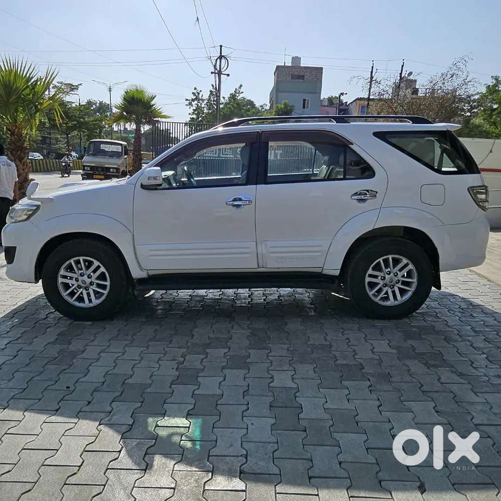 Toyota Fortuner 2012 Model 1 Lakh Running Only