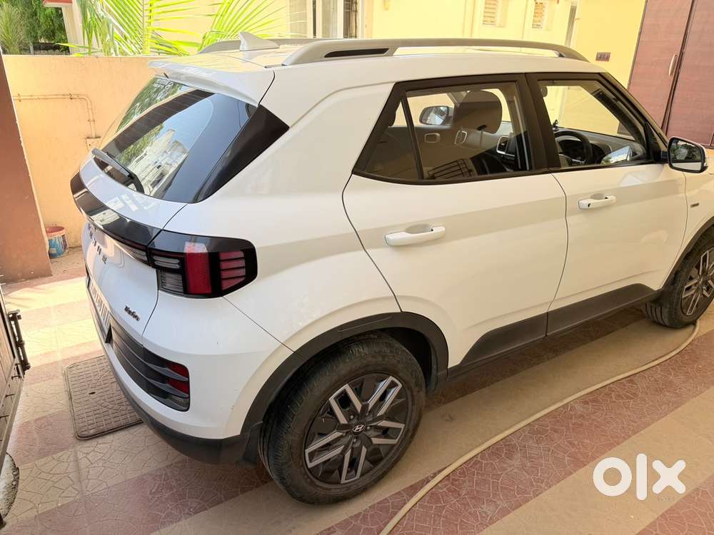 Hyundai Venue Automatic