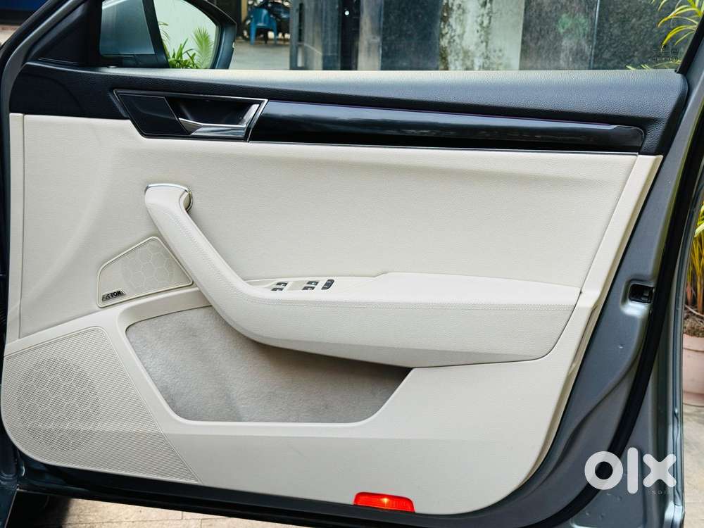 Skoda Superb 2.0 Tsi At L&k, 2020, Petrol