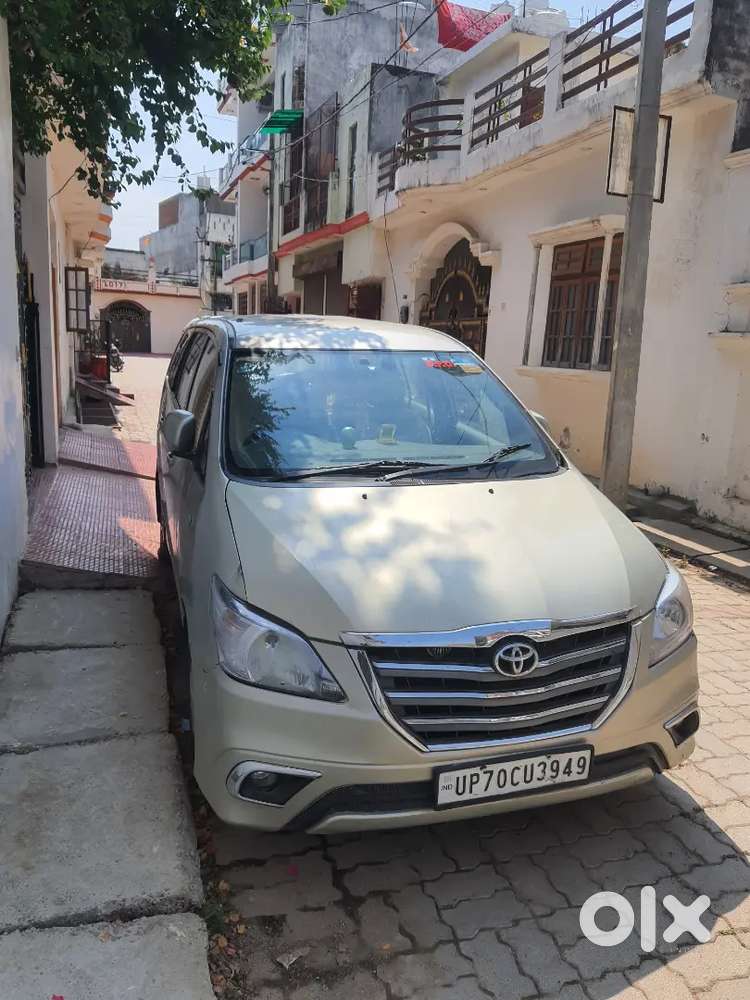 Toyota Innova 2015 Diesel 132000 Km Driven