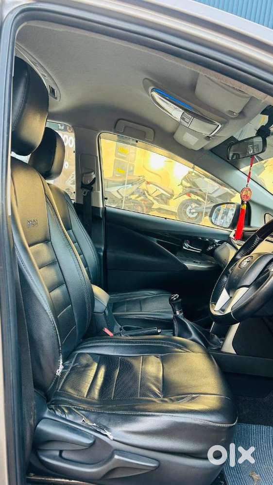 Toyota Innova Crysta 2.4 V 7 Str, 2016, Diesel