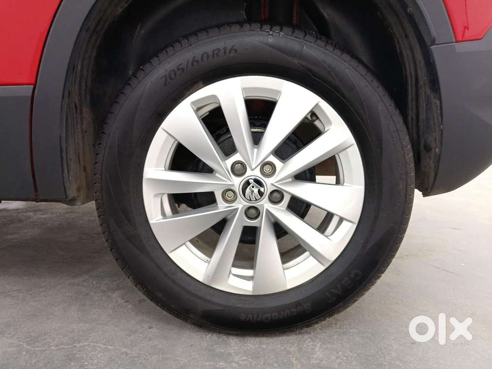 Skoda Kylaq Signature Plus At, 2025, Petrol