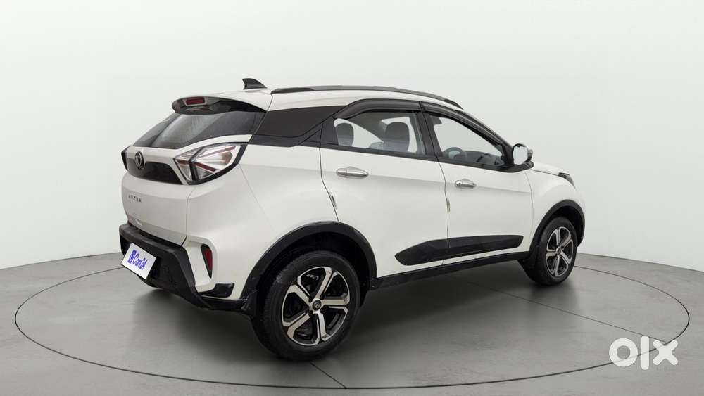 Tata Nexon 1.5 Revotorq Xma Plus (s) Amt, 2023, Petrol