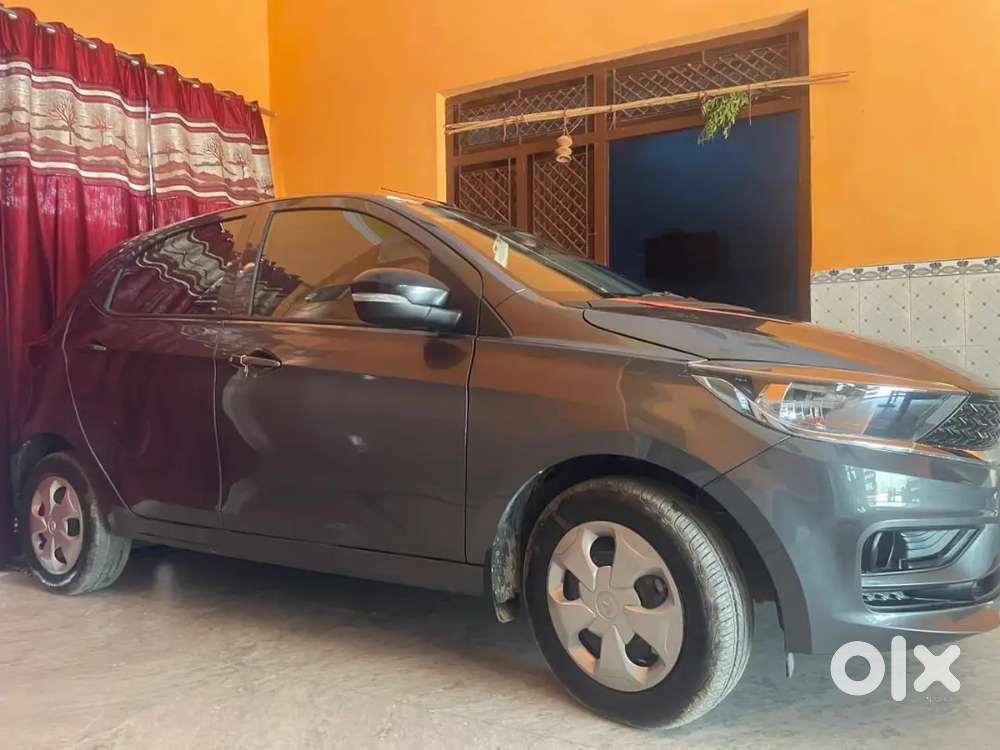 Tata Tiago Xt(o) 2023, Daytona Grey, Single Owner