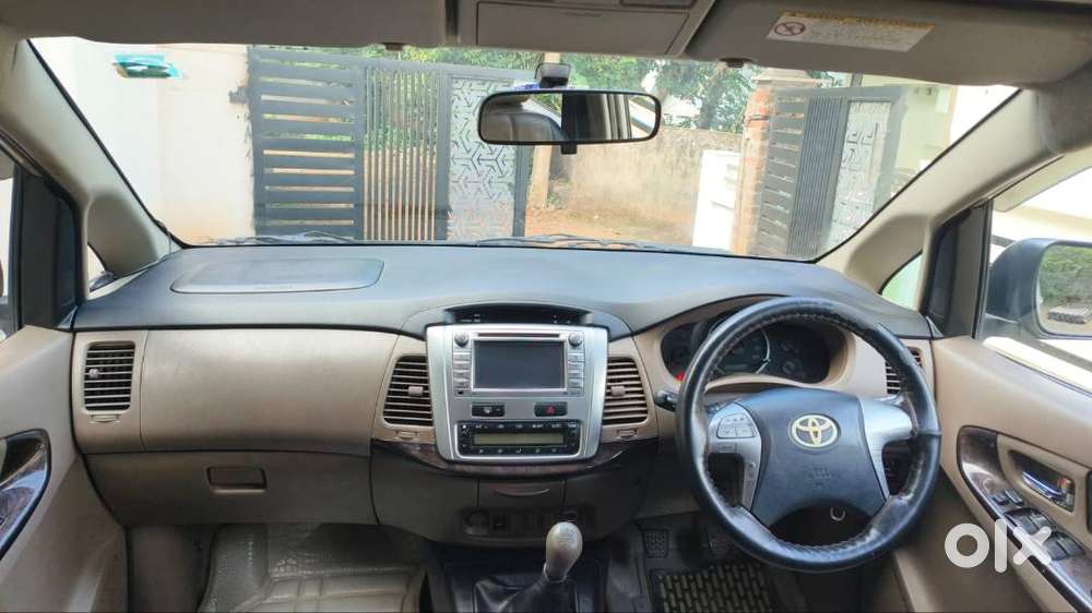 Toyota Innova Diesel 2015 Full Option 2.5 V