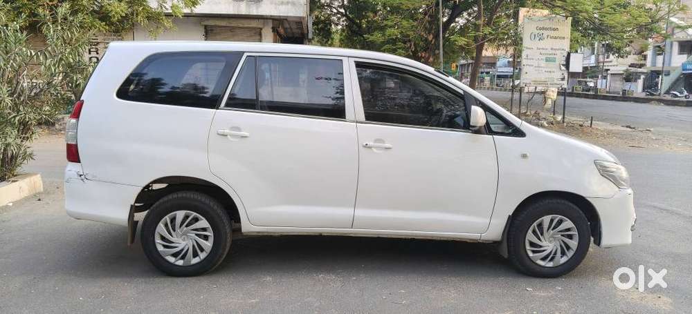 Toyota Innova 2.5 G (diesel) 8 Seater Bs Iv, 2016, Diesel