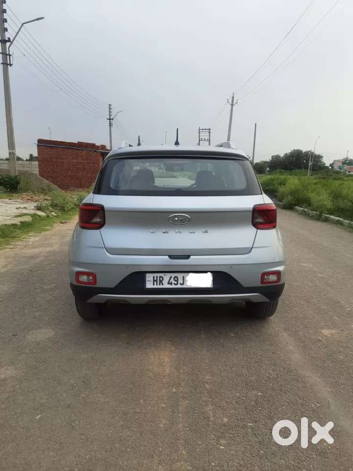 Hyundai Venue S 1.2 Petrol, 2022, Petrol