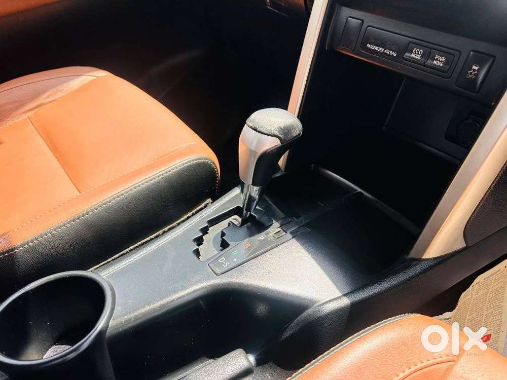 Toyota Innova Crysta 2.8z Automatic, 2017, Diesel