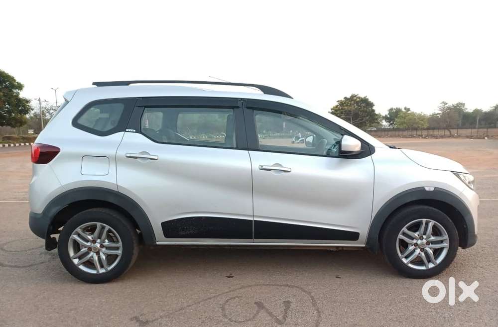 Renault Triber Rxz, 2019, Petrol
