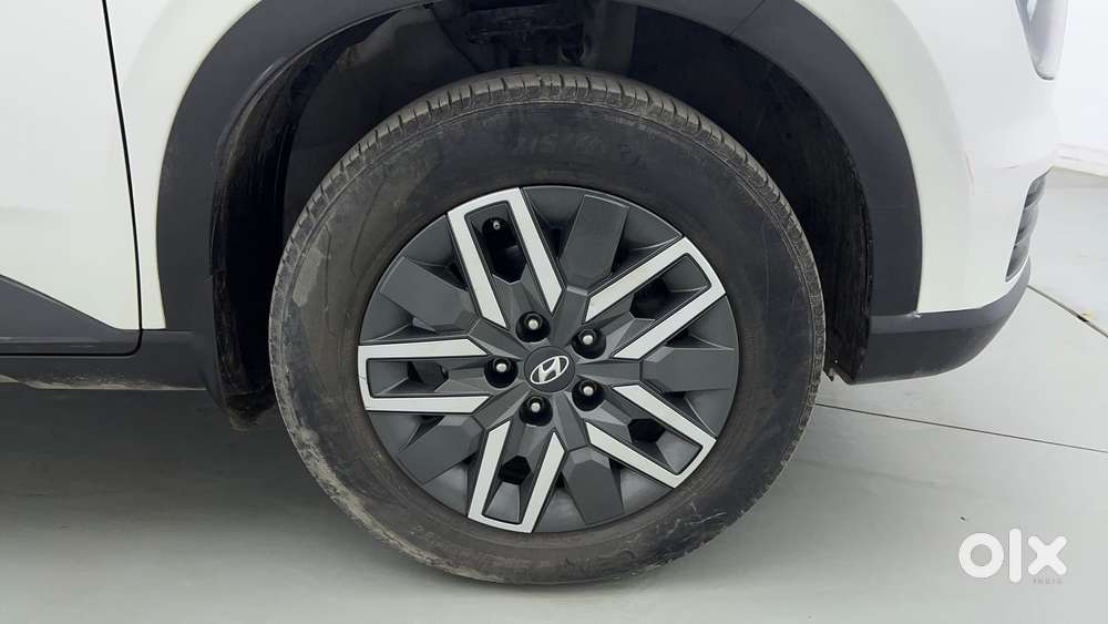 Hyundai Venue 1.0 S (o) Turbo Dct, 2023, Petrol
