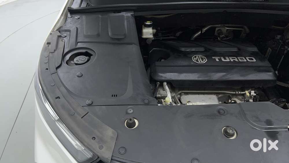 Mg Hector Plus 1.5 Hybrid Super Turbo 7 Str, 2022, Cng & Hybrids