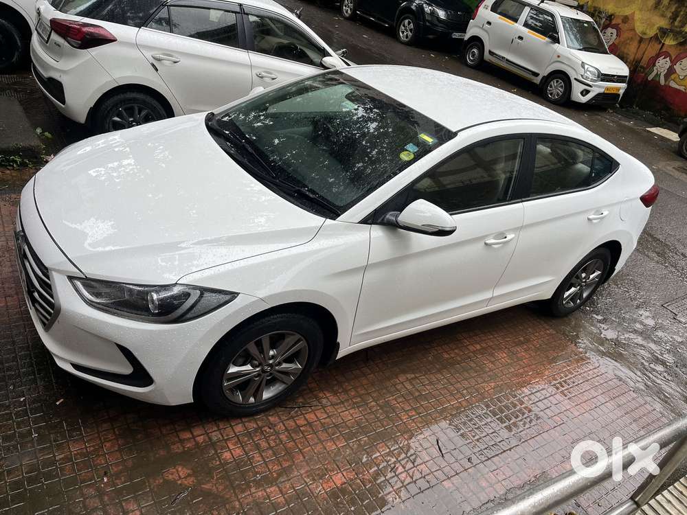 Hyundai New Elantra [2019-2022] 2.0 Sx Petrol Mt, 2019, Petrol