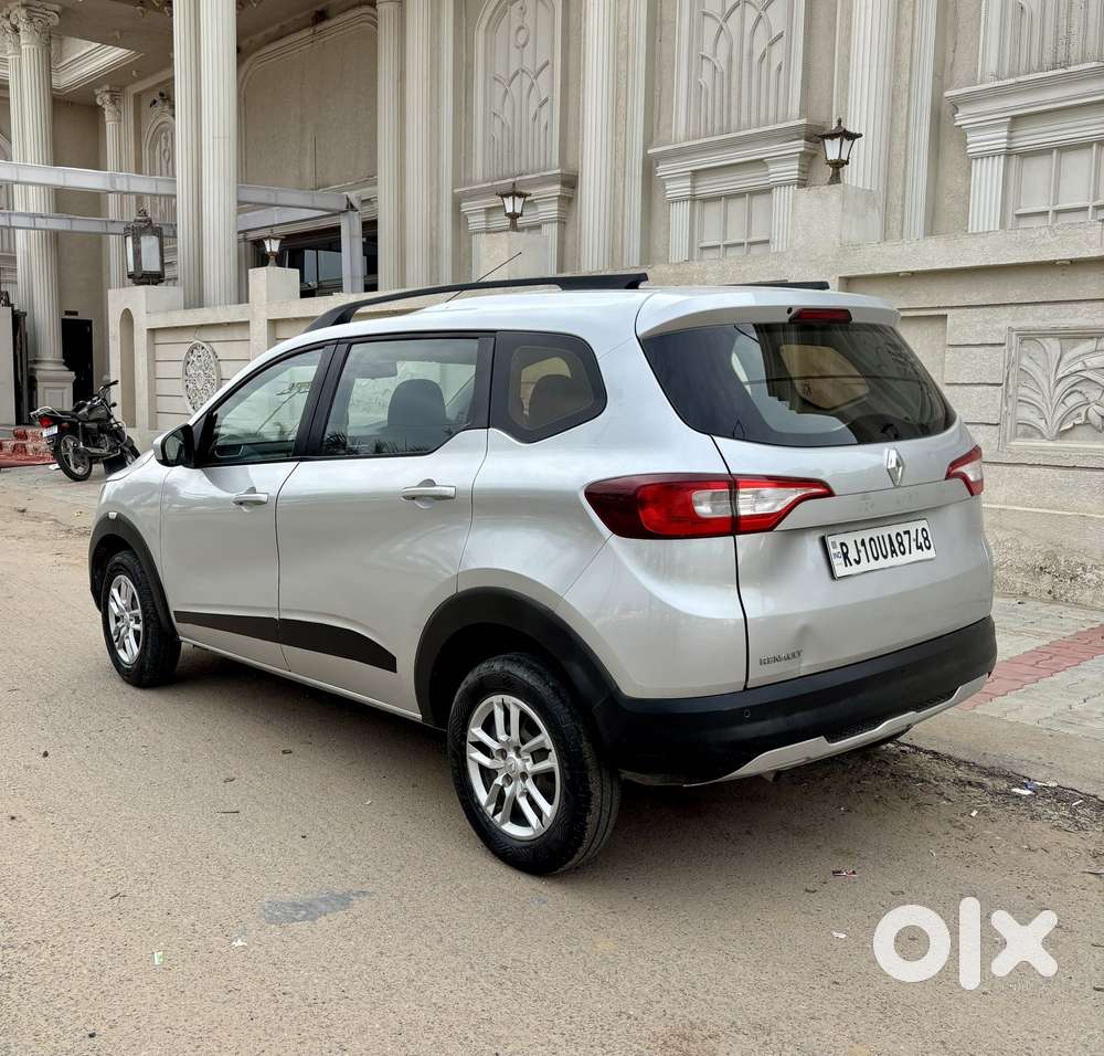 Renault Triber Rxt, 2022, Petrol