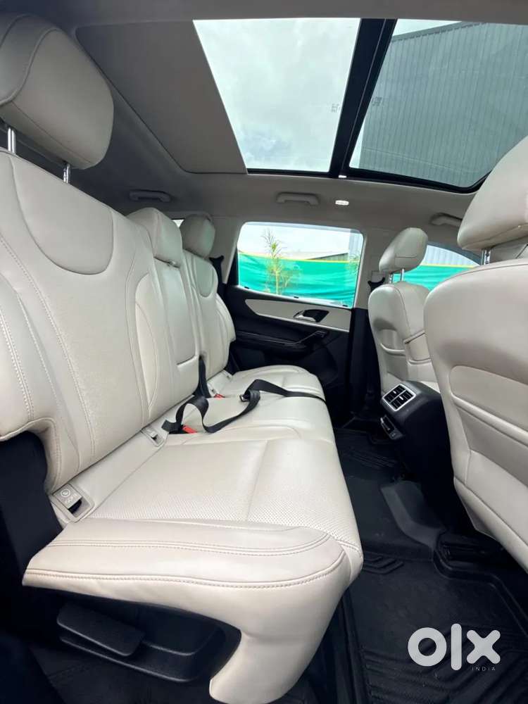 Mahindra Xuv700 2.2 Ax 7 Diesel Mt Luxury Pack Str, 2023, Diesel