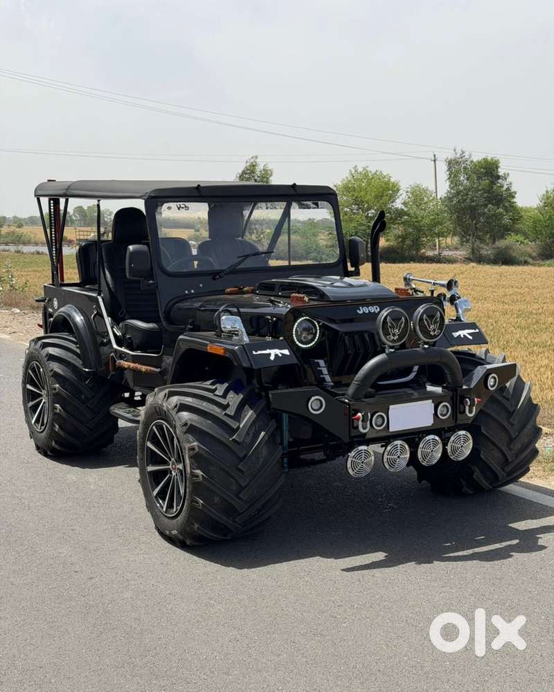 Fully Modified Monster Tyre Jeep
