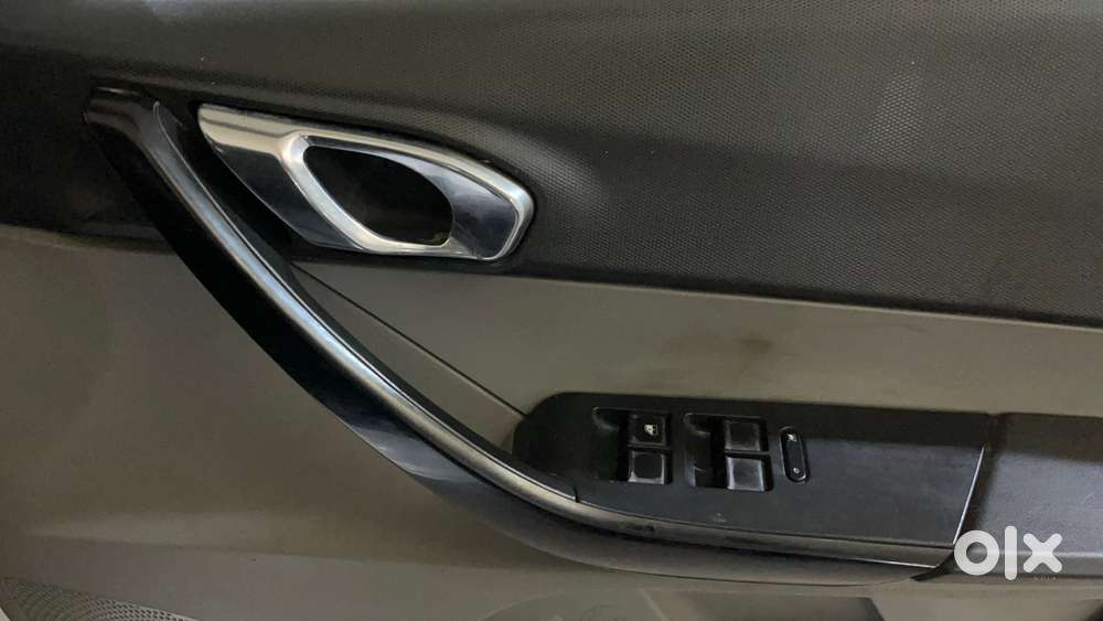Tata Tiago 1.2 Revotron Xz, 2018, Petrol