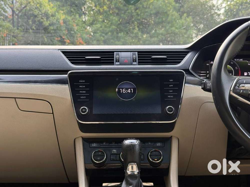 Skoda Superb 2.0 L&k Tsi At, 2021, Petrol
